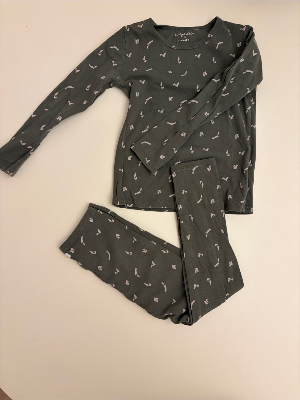 Kids Long Sleeve Pajama Set in Dark Green with Pink Motif